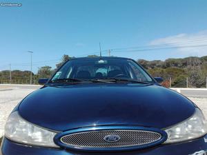 Ford Mondeo 2.5 Duratec V6 Junho/00 - à venda - Ligeiros