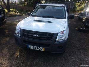 Isuzu D-Max 2.5 DTI - 2 WD - C/D Dezembro/11 - à venda -