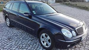 Mercedes-Benz E 220 Elegance - Liv. Rev. Julho/04 - à venda
