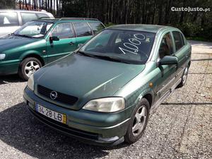 Opel Astra 1.4 i Club Abril/98 - à venda - Ligeiros