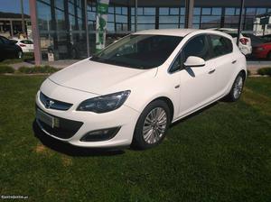 Opel Astra 1.7 CDTI Cosmo Setembro/13 - à venda - Ligeiros