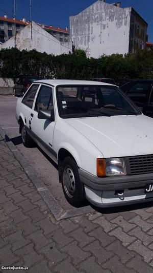Opel Corsa 1.2s-tr luxus Março/85 - à venda - Ligeiros