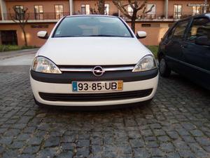 Opel Corsa 1.7 Di Setembro/02 - à venda - Comerciais / Van,