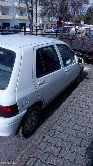 Renault Clio 557k0F Abril/97 - à venda - Ligeiros