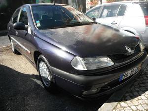 Renault Laguna 1.8 RT confort Março/94 - à venda -