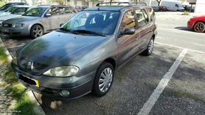 Renault Mégane 1.7 CDI Outubro/01 - à venda - Ligeiros