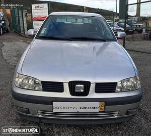 Seat Cordoba sport 1.6 Março/00 - à venda - Ligeiros