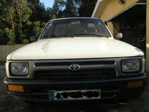 Toyota Hilux 2.4 D Março/94 - à venda - Pick-up/