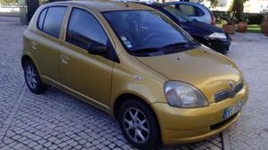 Toyota Yaris 1.0 VTII sol Dezembro/00 - à venda - Ligeiros