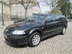 VW Passat 1.9 TDI 130CV AVANT Abril/04 - à venda - Ligeiros