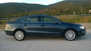 VW Passat 2.0 TDI Outubro/05 - à venda - Ligeiros