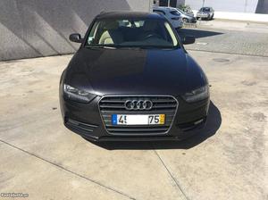 Audi A4 2.0tdi 136cv Fevereiro/13 - à venda - Ligeiros