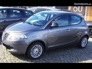 Lancia Ypsilon 1.3 M-jet S&S Gold Junho/14 - à venda -