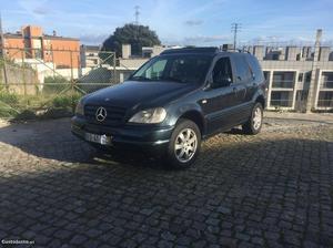 Mercedes-Benz ML 270 ml270cdi Fevereiro/01 - à venda -