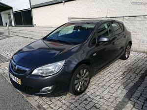 Opel Astra 1.7CDTI de 125cv Maio/10 - à venda - Ligeiros