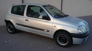 Renault Clio 1.2 direcção assistida Setembro/98 - à venda