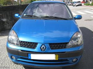 Renault Clio 16v PRIVILEGE Sport Julho/01 - à venda -