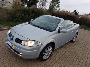 Renault Mégane 1.6 Lux Previlege Abril/04 - à venda -