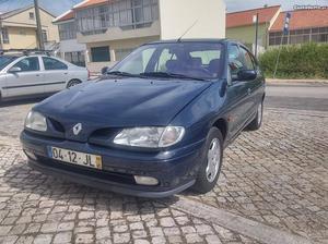 Renault Mégane 1.9 DTI 5 lugares Janeiro/98 - à venda -