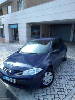 Renault Mégane  dci Abril/05 - à venda - Ligeiros