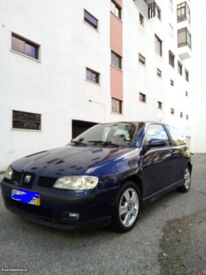 Seat Ibiza 1.9 tdi sport Novembro/01 - à venda - Ligeiros