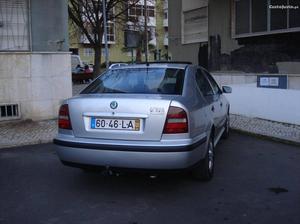 Skoda Octavia 1.9 TDI 110cv Abril/98 - à venda - Ligeiros