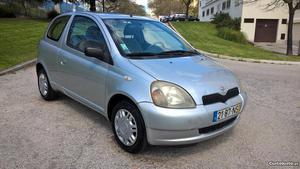 Toyota Yaris 1.0 Terra Junho/99 - à venda - Ligeiros