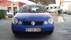 VW Polo 1.2 Confort Abril/02 - à venda - Ligeiros