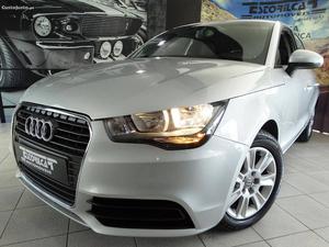 Audi A1 sb 1.6 tdi Outubro/12 - à venda - Ligeiros