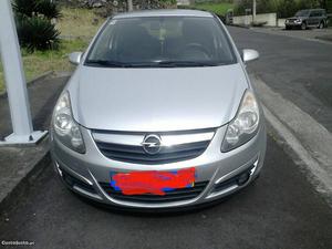 Opel Corsa  look desportivo Agosto/09 - à venda -