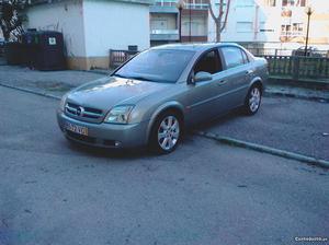 Opel Vectra 2.2 dti Outubro/03 - à venda - Ligeiros