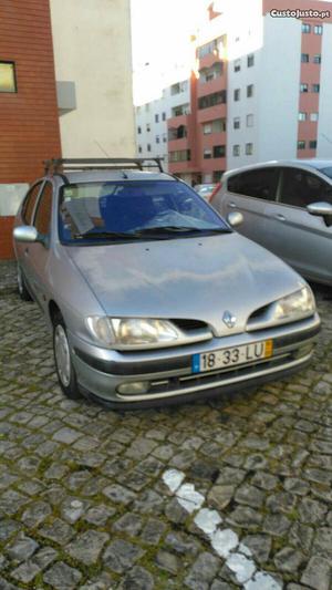 Renault Mégane Symbol Setembro/98 - à venda - Ligeiros