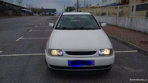 Seat Ibiza 6k v com 101cv Fevereiro/99 - à venda -