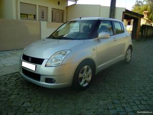 Suzuki Swift 1.3 DDIS NACIONAL Agosto/07 - à venda -