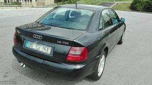 Audi A4 1.9 TDi ipo até  Fevereiro/97 - à venda -