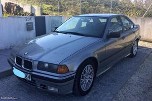 BMW 318 i Março/93 - à venda - Ligeiros Passageiros, Porto