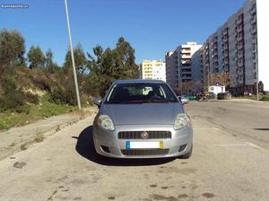 Fiat Grande Punto  Novembro/08 - à venda - Ligeiros