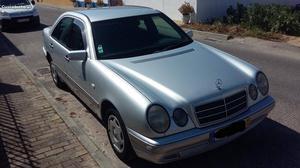 Mercedes-Benz E 200 Classic Agosto/96 - à venda - Ligeiros