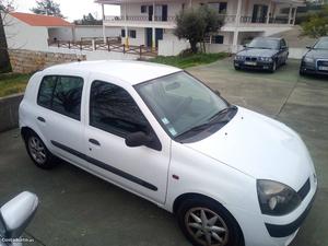 Renault Clio 1.5 Dezembro/01 - à venda - Ligeiros