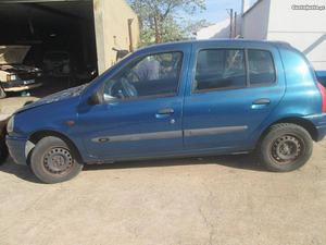 Renault Clio  Junho/98 - à venda - Ligeiros