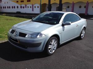 Renault Mégane Cábriio Julho/04 - à venda - Descapotável