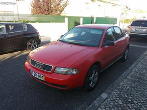 Audi A4 1.8 Maio/96 - à venda - Ligeiros Passageiros,