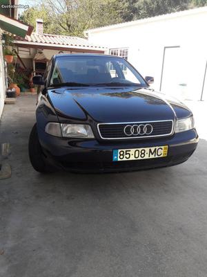 Audi A4 1.9 TDI Setembro/96 - à venda - Ligeiros