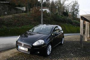 Fiat Grande Punto 1.3 Mjet Sport Fevereiro/08 - à venda -