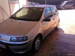 Fiat Punto kms riais Abril/03 - à venda - Ligeiros