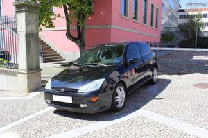 Ford Focus 2.0 Fcv Julho/02 - à venda - Ligeiros