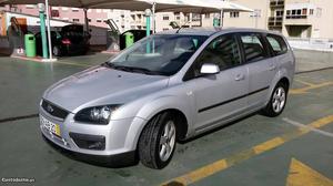 Ford Focus SW Tdci Sport Junho/05 - à venda - Ligeiros