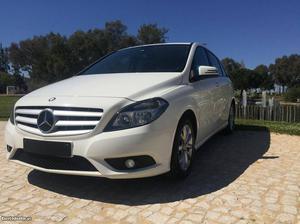 Mercedes-Benz B 180 Avantgard Fevereiro/13 - à venda -