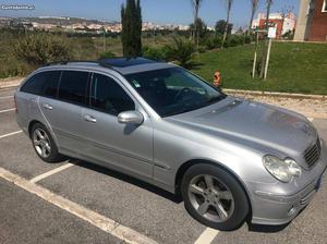 Mercedes-Benz C 220 avantgarde Full extras Junho/04 - à