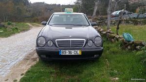 Mercedes-Benz E 220 Cdi Maio/99 - à venda - Ligeiros